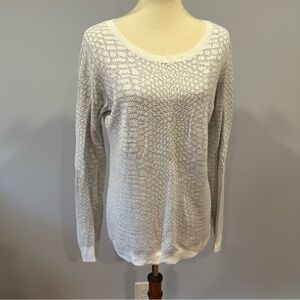 Express White & Grey Knit Snakeskin Lace Pattern Scoop Neck Sweater